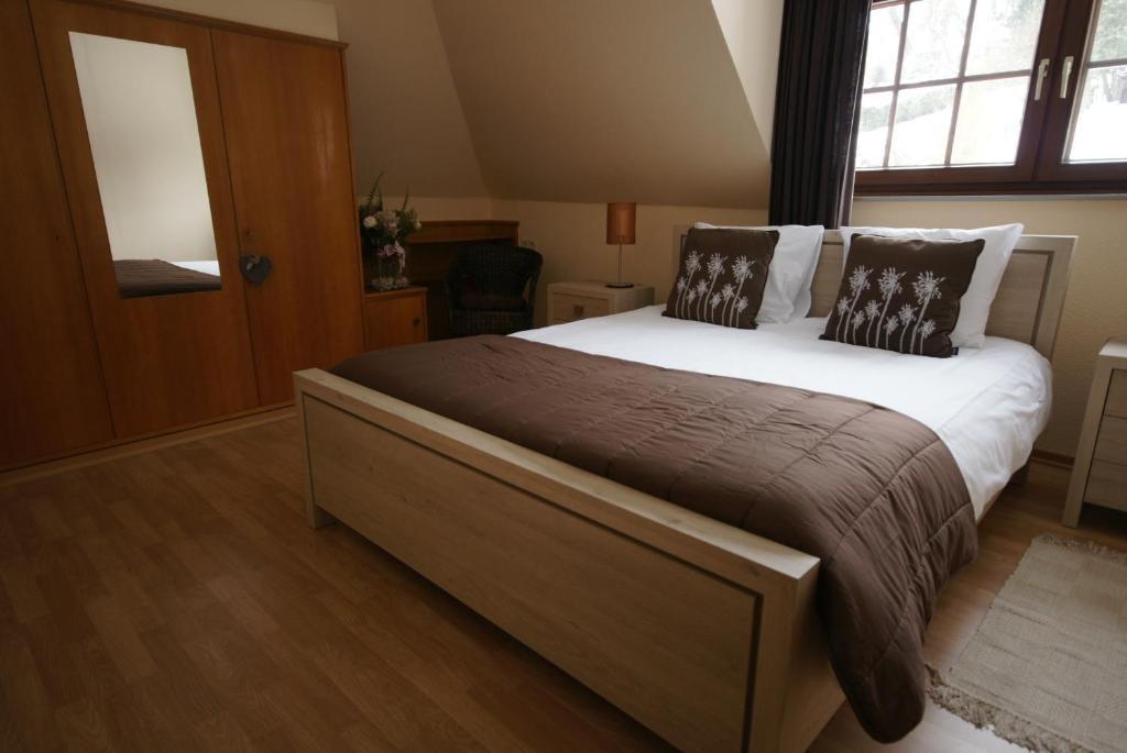 Landgasthof Em Lade Dahlem  Rom bilde